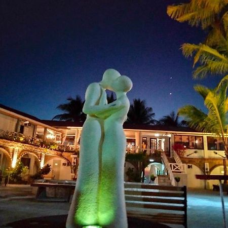 Sunbloom Beachfront Hotel And Restaurant Zambales Sinabacan Exterior photo