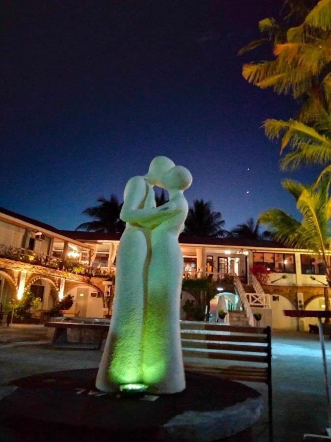 Sunbloom Beachfront Hotel And Restaurant Zambales Sinabacan Exterior photo
